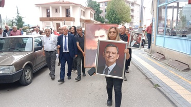 Vezirköprü'de CHP'den YENİ Parti'ye Geçiş Yürüyüşü