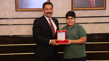Başarı Ödülleri Hataylı Öğrencilere Verildi