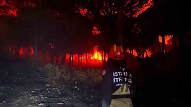 İtfaiye Ekipleri Alevlerle Mücadelede Zor Anlar Yaşadı