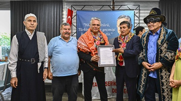 Muratpaşa Belediye Başkanı Uysal'a, 'Toroslar Yörük Beyi' ünvanı verildi