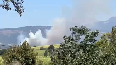 Susurluk’ta çıkan yangına havadan müdahale ediliyor