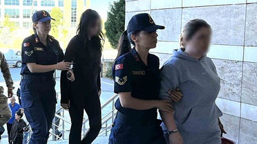 Uşak’ta belediye şirketlerinde sigortalı gösterilip Yalım’ın işletmelerinde çalıştıkları tespit edilen 15 şüpheli adliyeye sevk edildi