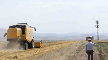 Başkan Sekmen’den üreticiye biçerdöver desteği: 'Toprağın dili berekettir'