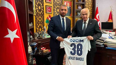 Erciyes 38 FK'dan Bahçeli'ye Hediye