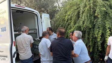 Eve giren komşular korkunç manzarayla karşılaştı
