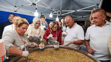 Hemşeri Dernekleri Festivali renkli görüntülerle açıldı