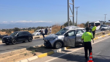 Burhaniye'de Kaza: 1 Ölü, 2 Yaralı