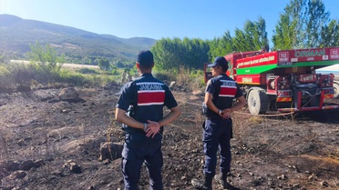 Bilecik'te örtü yangını söndürüldü