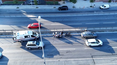 Büyükçekmece'de Motosiklet Kazası, Trafik Kilitlendi