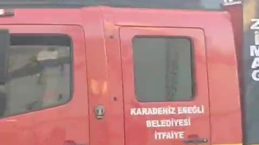 Elektrikli fırından çıkan yangın evi kullanılamaz hale getirdi