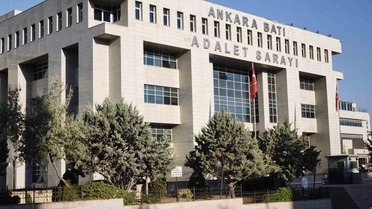 Etimesgut Belediyesi operasyonunda gözaltına alınanlar adliyeye sevk edildi
