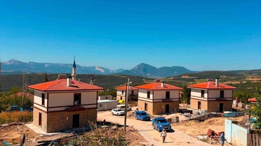 Kaymakam Titiz, TOKİ Konutlarını İnceledi