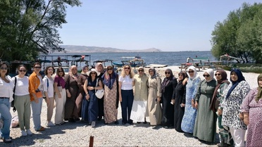 Okuma-yazma öğrenen kadınlar bu kez keşif yolculuğunda