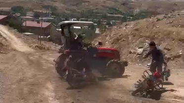 Malatya'da Taşlı Traktör Kavgası