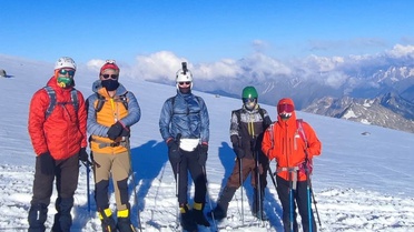 Elbruz Dağı'na Tırmanış Başarıyla Tamamlandı