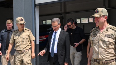Vali Baruş, Şenkaya'da Şehit ve Jandarma Ziyaretleri