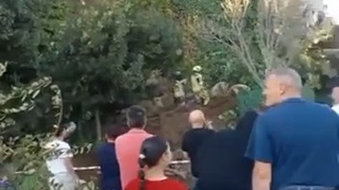 Büyükçekmece'de toprak kayması meydana geldi