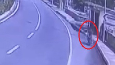 Devrilen motosikletin 14 yaşındaki sürücüsü öldü