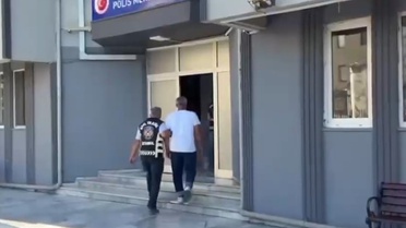 Sürücülerin kabusu oldular! İstanbul'da değnekçilere darbe