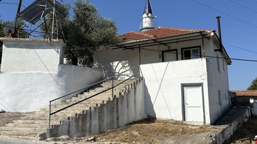 Menteşe'de istifa eden imamın 'çöp evi' belediye tarafından temizlendi