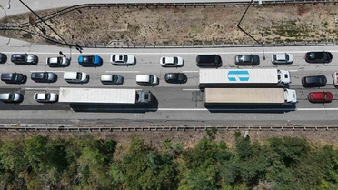 Edirne'de Tır Devrildi, Otoyol Trafiğe Kapandı
