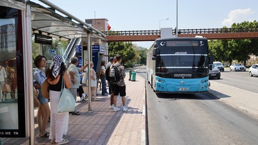 Antalya Büyükşehir Belediyesi: Toplu taşıma araçlarının duraktaki yolcuyu almadan geçme hakkı yok