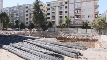 Bahçelievler'de kentsel dönüşüm kazısında tarihi bulgulara rastlandı; inşaat durduruldu
