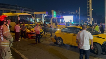 Beyoğlu'nda zincirleme kaza: 5 yaralı