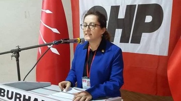 Burhaniye'de CHP'li belediye meclis üyeleri partilerinden istifa etti