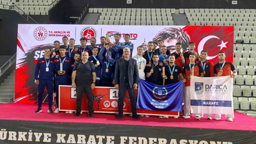 Bursa Büyükşehir Belediyespor'dan Güreş ve Karatede Madalya Başarısı