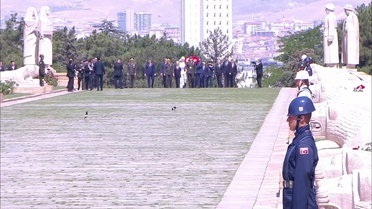 Erdoğan ve YAŞ üyeleri Anıtkabir'de