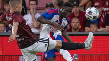 Fenerbahçe'yi yakından ilgilendiren Sparta Prag-Lyon maçında sürpriz sonuç