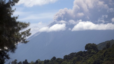 Guatemala'da Fuego Yanardağı İçin Turuncu Alarm