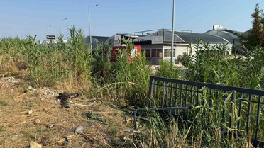 Manavgat'ta Otomobil Dereye Uçtu, Sürücü Yaralandı