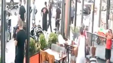 Mersin'de ekmek teslimatı sırasında kaza: 1 ağır yaralı