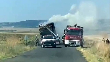 Tekirdağ'da Balya Yüklü Kamyon Yandı