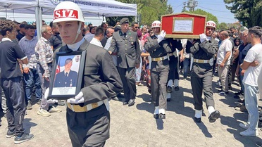 Trafik kazasında vefat eden uzman çavuş toprağa verildi