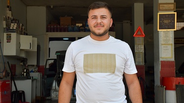 Esnafın Köpek Kurtarma Anı Kamerada
