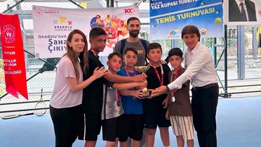 Erzincan Gençler Tenis Takımı Gümüş Madalya Kazandı