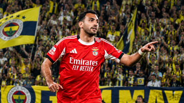Fenerbahçe'de Pavlidis harekatı! Yıldız golcü 'Evet' dedi