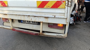 Kozan'da Trafik Kazası: Motosiklet Sürücüsü Yaralandı