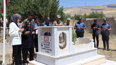 Şehit Polis Erdem Kılıç Kabri Başında Anıldı