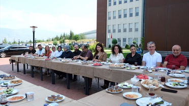 TOGÜ Rektörü Akademik Personelle Buluştu