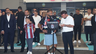 Salah, Trabzonspor'a Coşkuyla Karşılandı