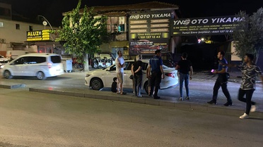 Antalya'da 2 Yaşındaki Çocuk Otomobilin Çarpmasıyla Yaralandı