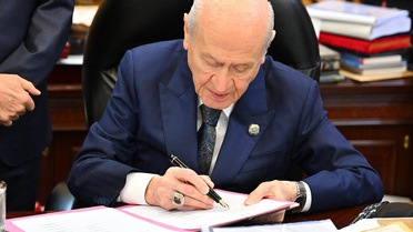 Bahçeli'nin ilk imzacısı olduğu teklifte MHP'den fire var! İşte imzalamayan o isim