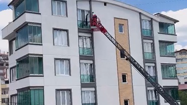 Tokat'ta Sıkışan Güvercin Kurtarıldı