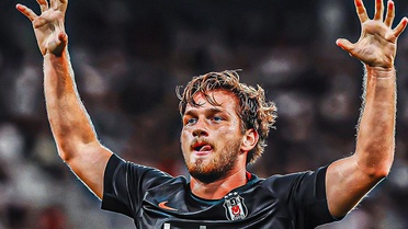 Beşiktaş 10 kişi kalmasına rağmen kazanmasını bildi