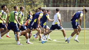 Fenerbahçe, Sturm Graz Maçına Hazırlanıyor