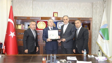 İran Heyeti Hakkari'de Ticaret Görüşmeleri Yaptı